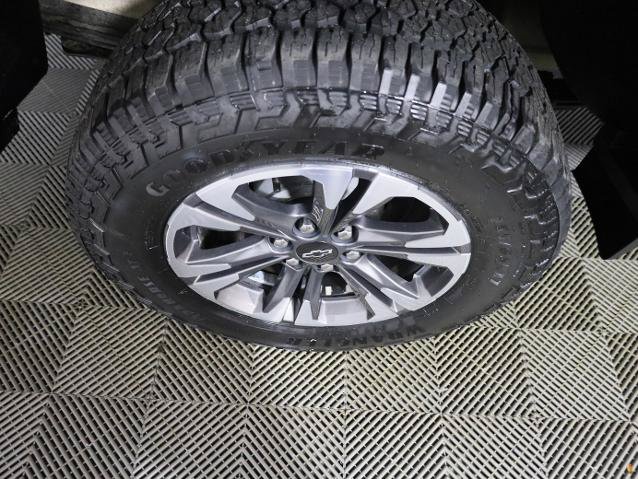 Used 2021 Chevrolet Colorado Z71 AWD/4WD image 32