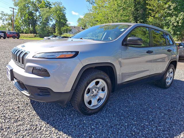 Used 2017 Jeep Cherokee Sport AWD/4WD image 3