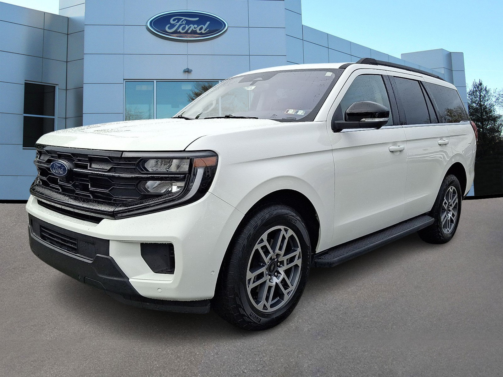 Certified 2025 Ford Expedition Active AWD/4WD image 4