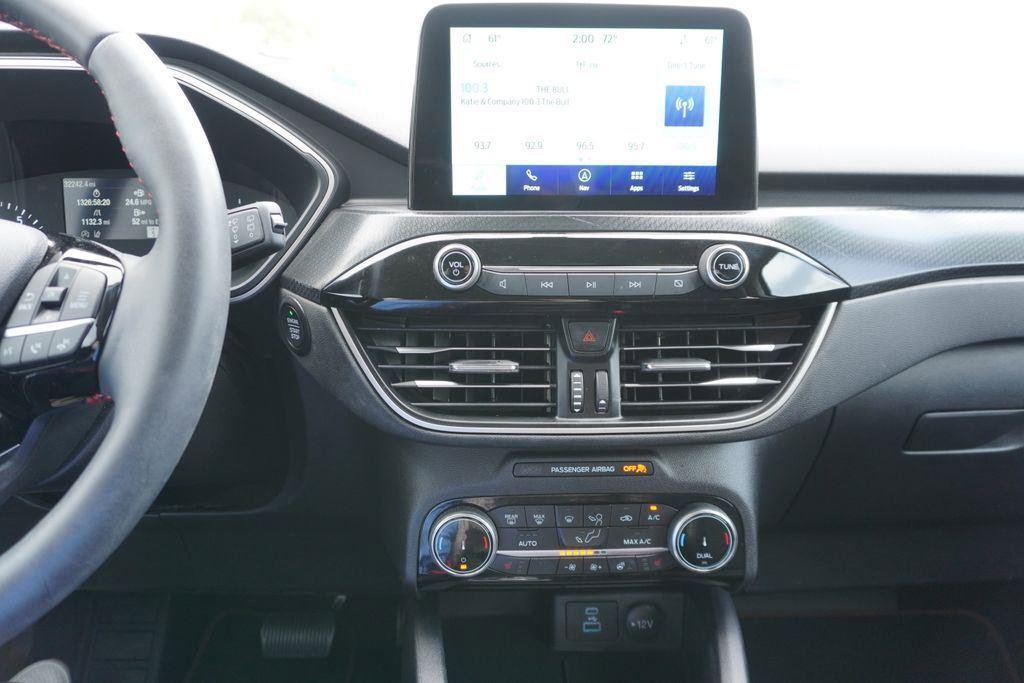 Certified 2022 Ford Escape SEL w/ SEL Stealth AWD Package image 15