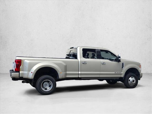 Certified 2018 Ford F350 Platinum w/ Platinum Ultimate Package AWD/4WD image 4