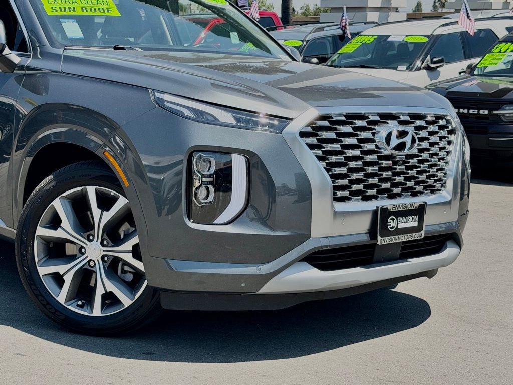 Used 2022 Hyundai Palisade Limited w/ Cargo Package FWD image 3