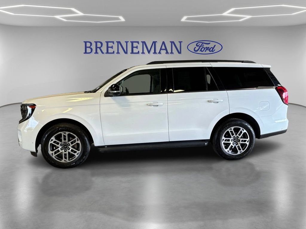 Certified 2025 Ford Expedition Active AWD/4WD image 9