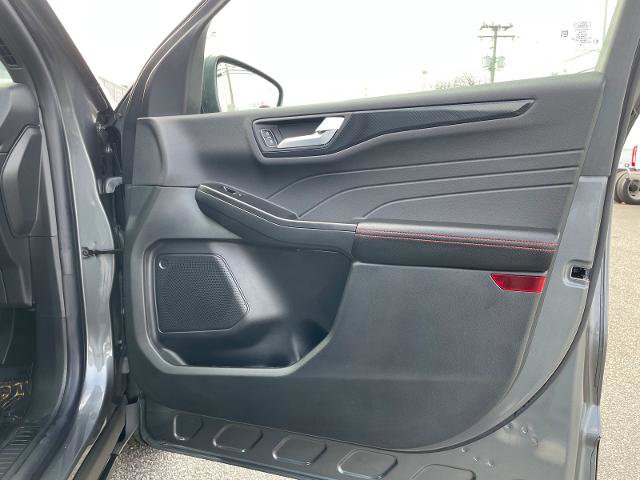 Certified 2025 Ford Escape ST-Line w/ Tech Pack #1 image 31