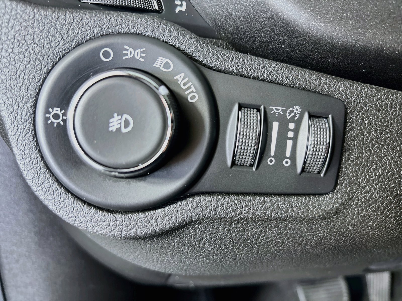 Used 2018 FIAT 500X Trekking FWD image 10