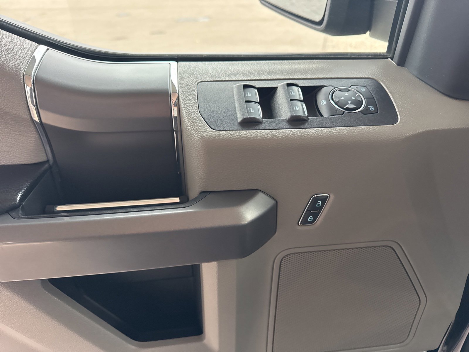 Certified 2019 Ford F150 XLT w/ Equipment Group 302A Luxury image 28