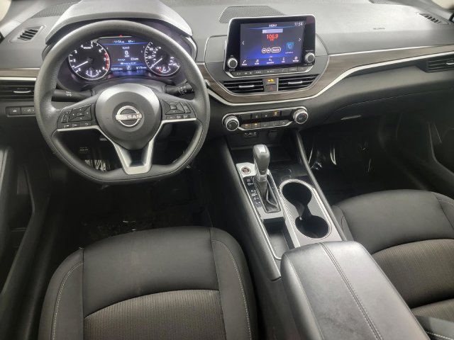 Used 2024 Nissan Altima 2.5 SV FWD image 32