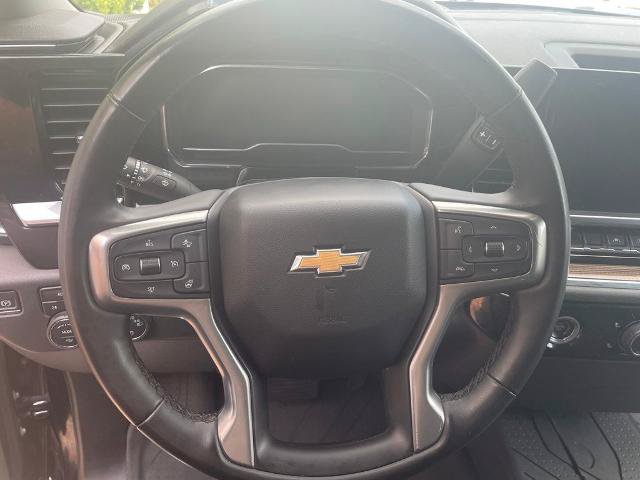Used 2024 Chevrolet Silverado 1500 LT AWD/4WD image 15