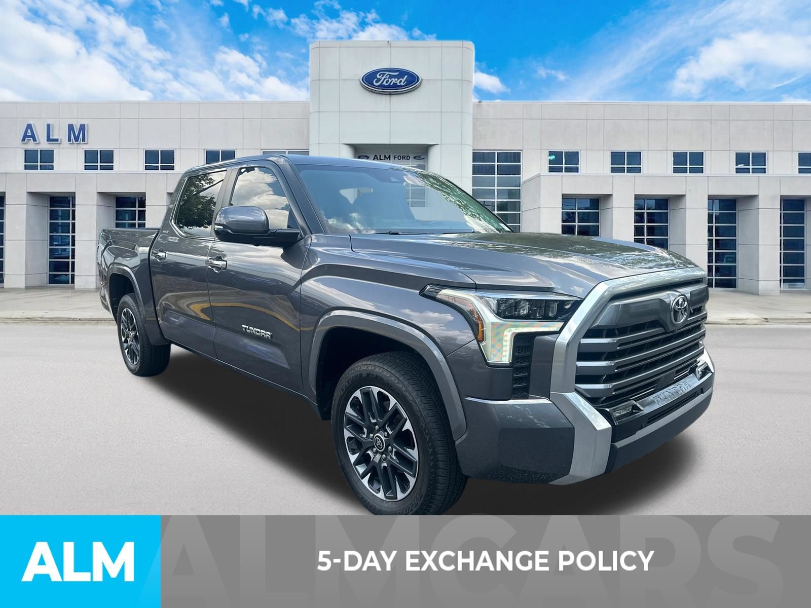 Used 2024 Toyota Tundra Limited AWD/4WD image 3