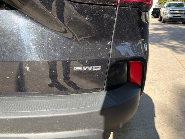 Certified 2025 Ford Escape ST-Line AWD/4WD image 11