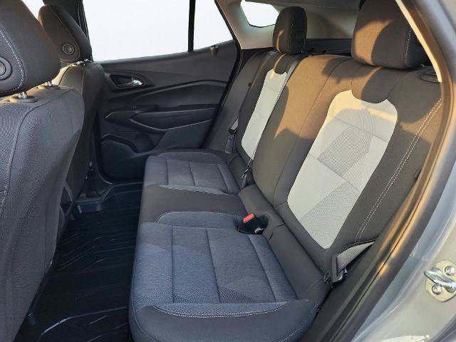 Used 2025 Chevrolet Trax LS w/ LS Convenience Package FWD image 24