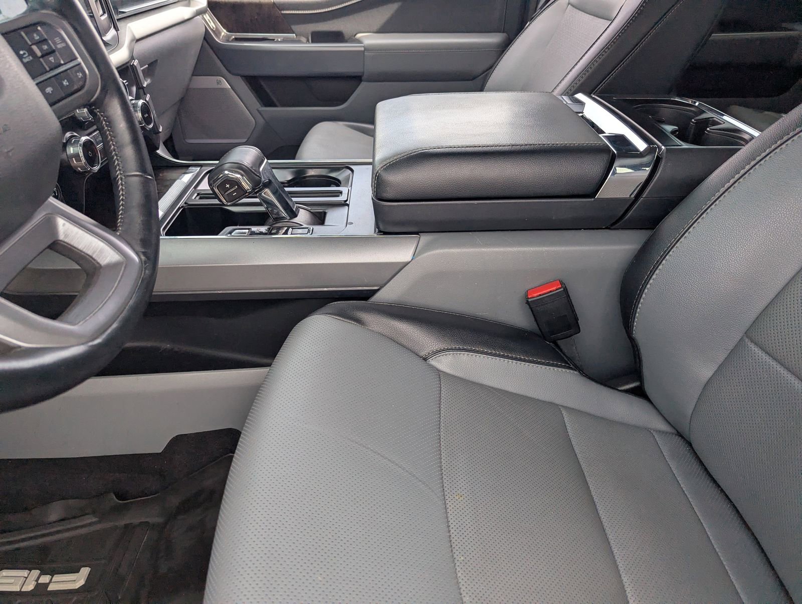 Certified 2023 Ford F150 Lariat w/ Trailer Tow Package image 17