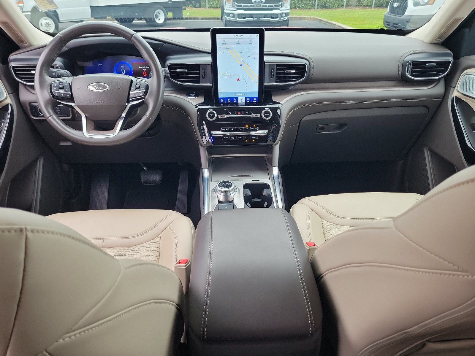 Certified 2023 Ford Explorer Platinum w/ Technology Package AWD/4WD image 15