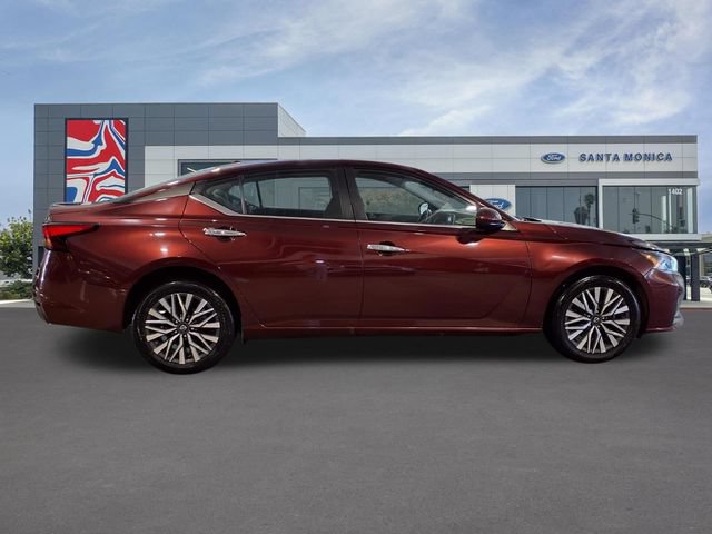 Used 2023 Nissan Altima 2.5 SV AWD/4WD image 26