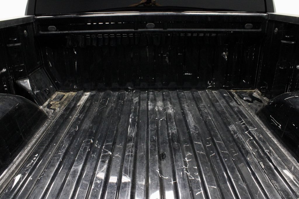 Used 2025 Chevrolet Silverado 1500 LT AWD/4WD image 14