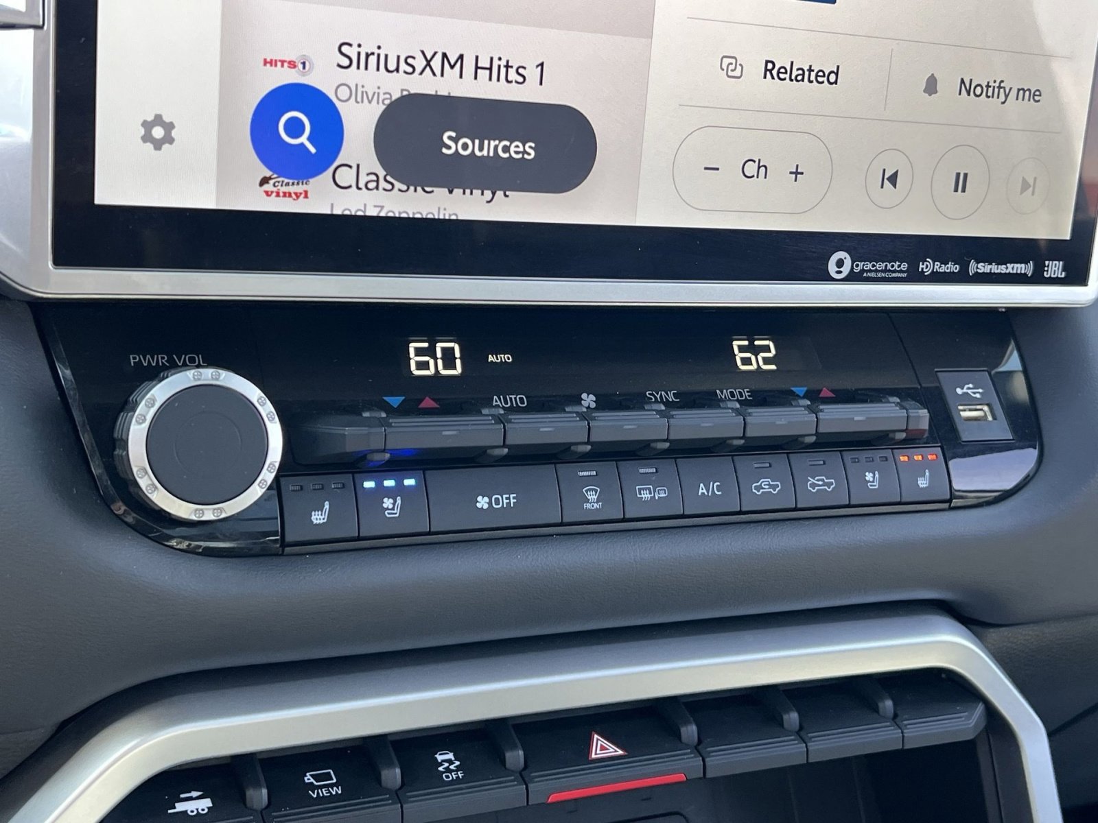 Used 2023 Toyota Tundra Platinum AWD/4WD image 27