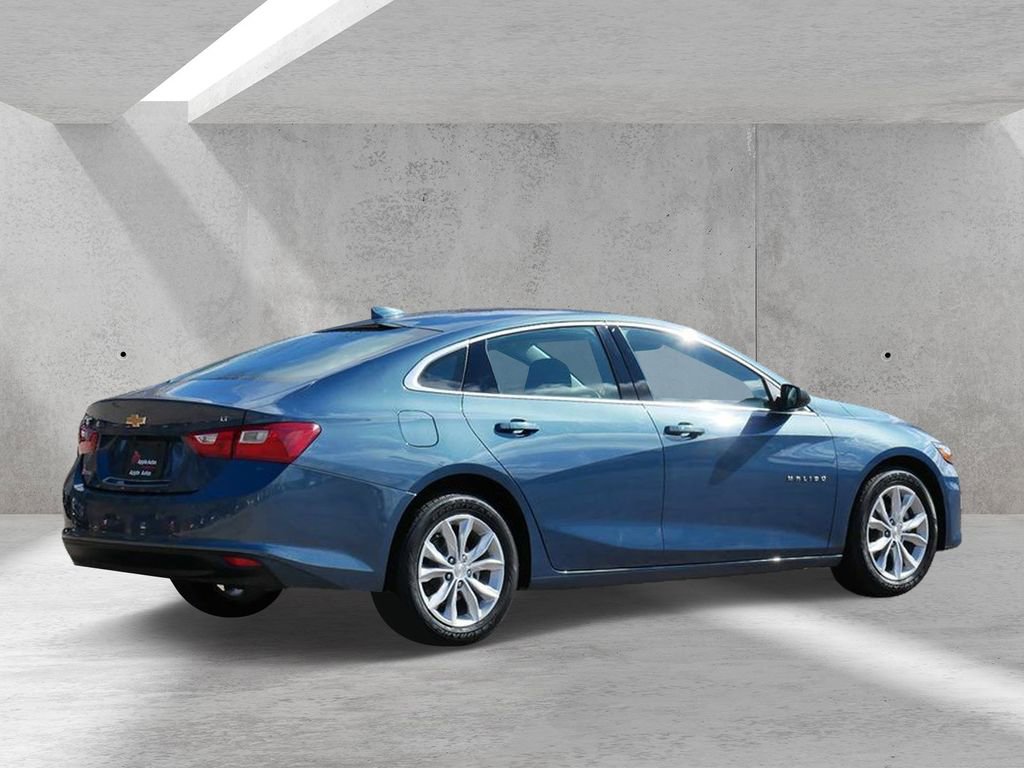 Used 2024 Chevrolet Malibu LT image 3
