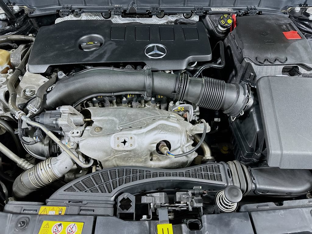 Used 2021 Mercedes-Benz GLB 250 4MATIC image 22