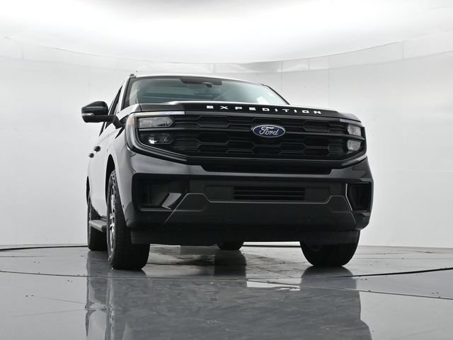 Certified 2025 Ford Expedition Active AWD/4WD image 40