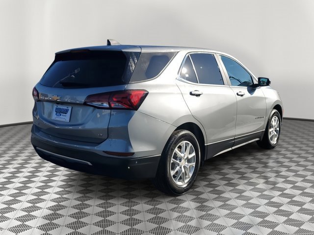 Used 2023 Chevrolet Equinox LT image 3