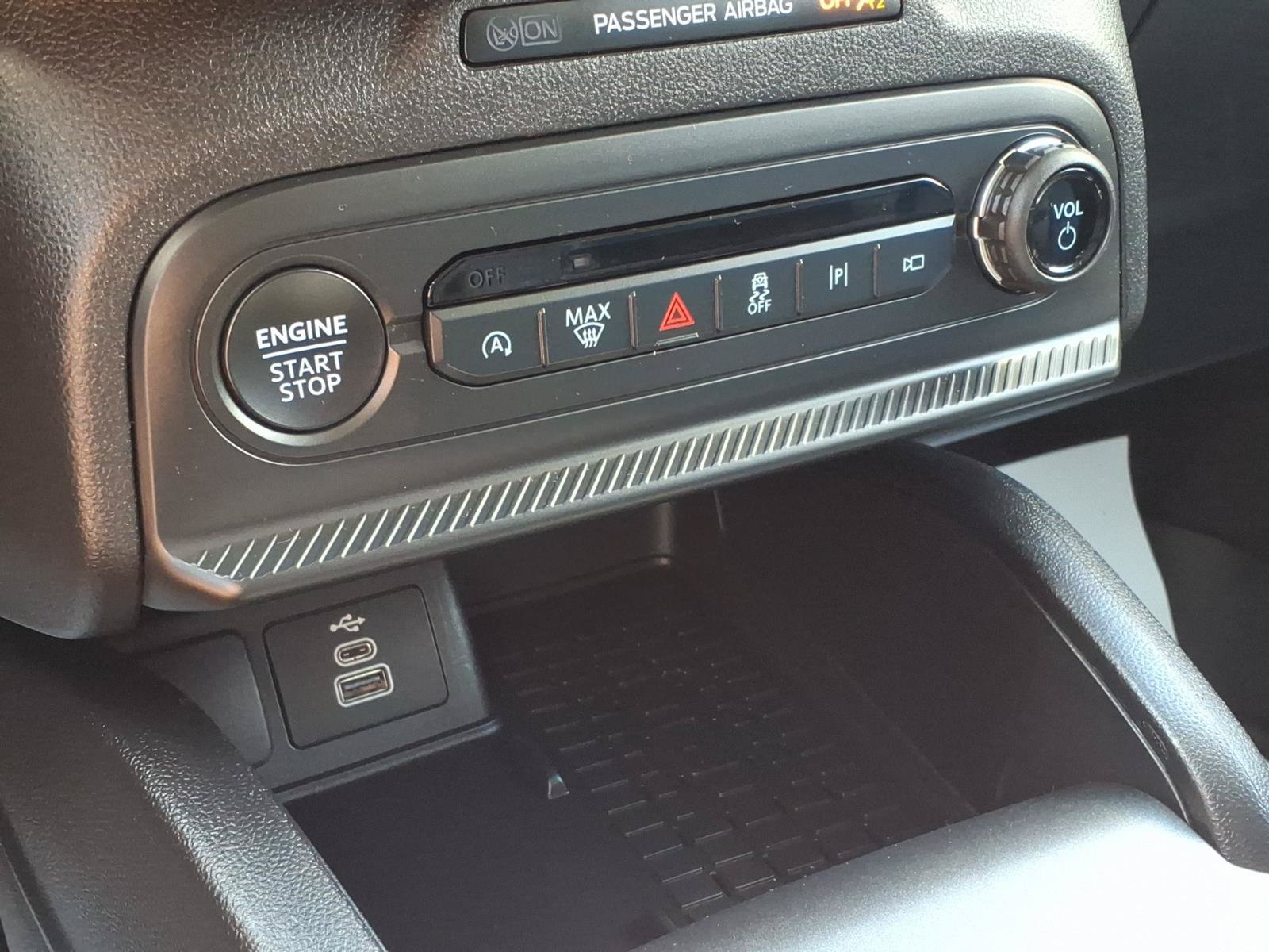 Certified 2025 Ford Bronco Sport Outer Banks w/ Outer Banks Tech Package+ AWD/4WD image 20