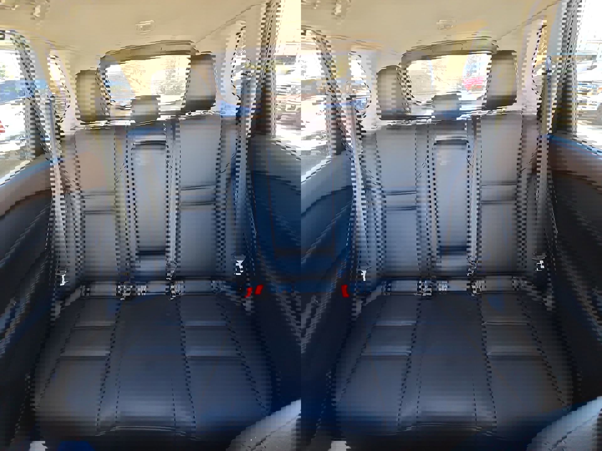 Used 2021 Nissan Rogue SV w/ Premium Package image 22