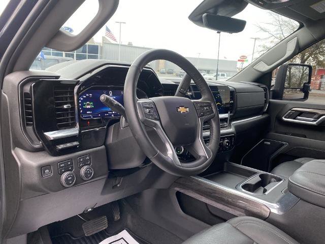 Used 2025 Chevrolet Silverado 2500 LTZ w/ LTZ Premium Package image 12