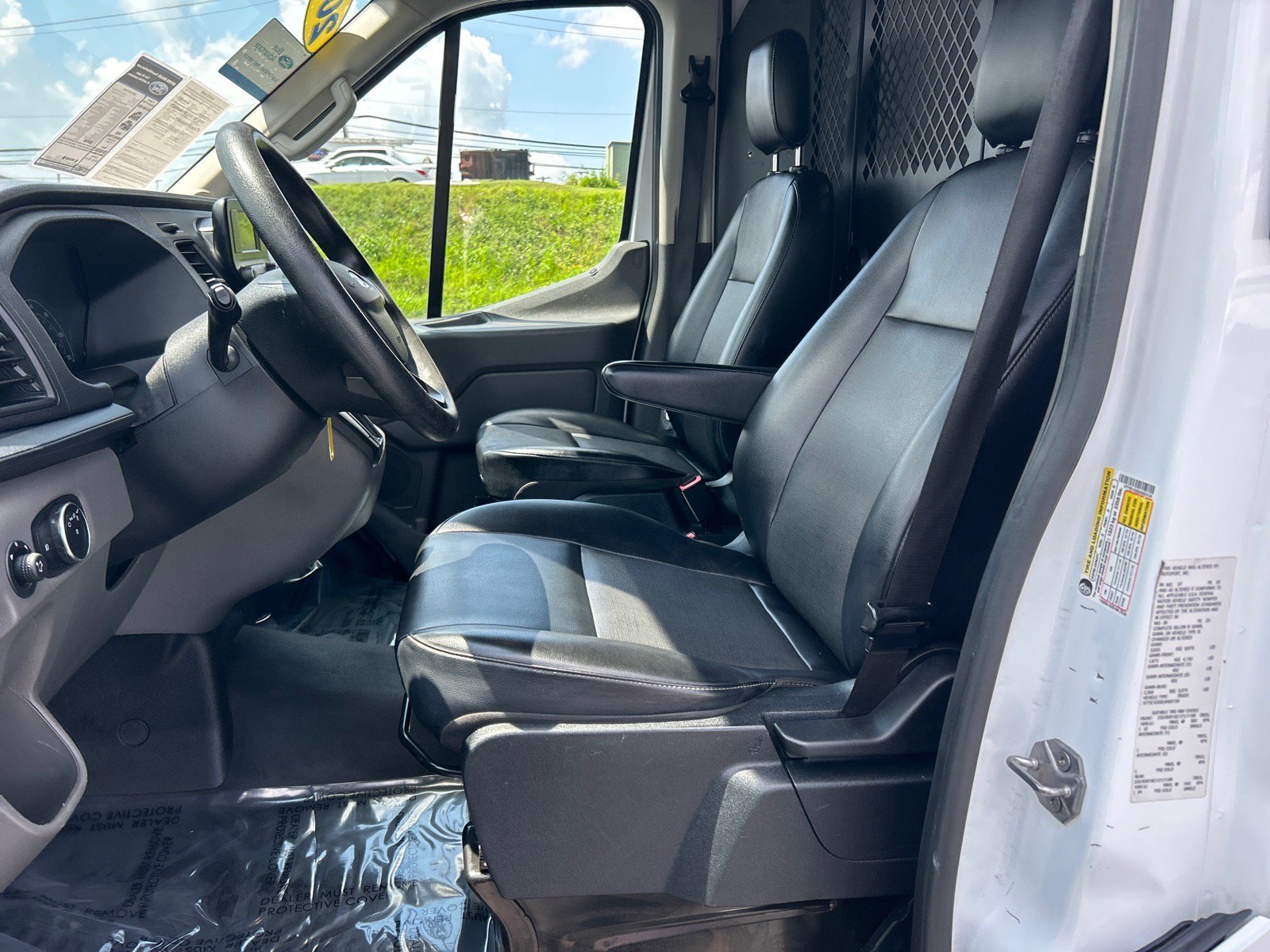 Certified 2020 Ford Transit 150 Medium Roof RWD image 3