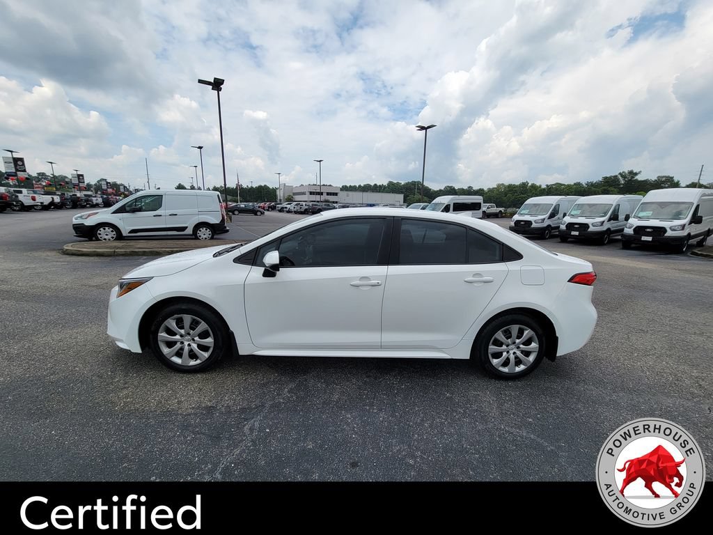 Used 2025 Toyota Corolla LE FWD image 3