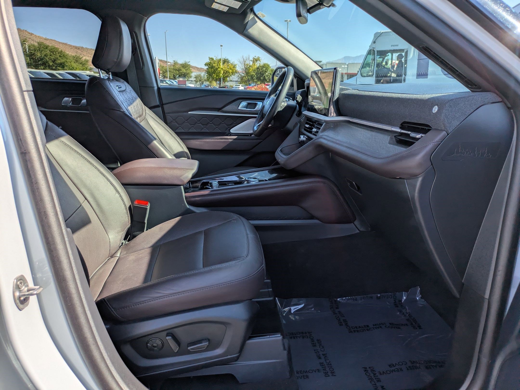 Certified 2026 Ford Explorer Platinum w/ LUX Leather Package AWD/4WD image 33