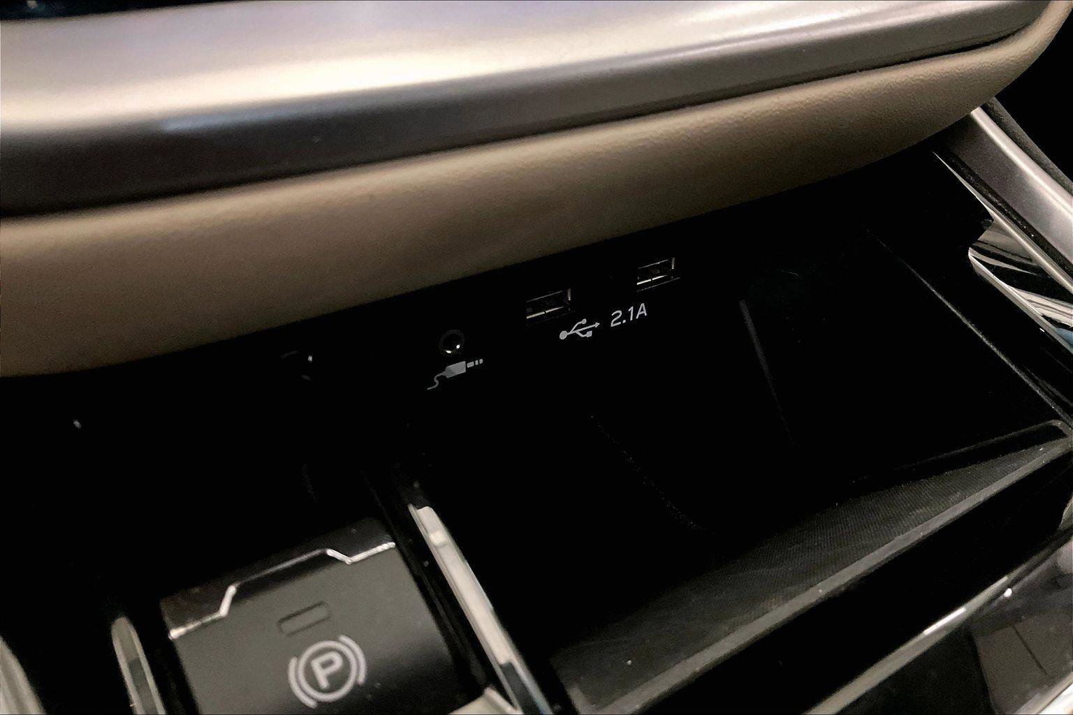 Used 2020 Subaru Outback Premium image 31