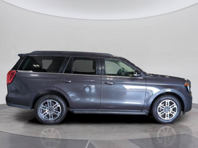 Certified 2025 Ford Expedition Active AWD/4WD image 8
