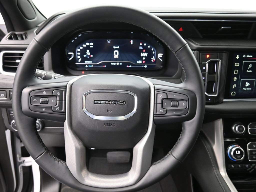 Used 2023 GMC Yukon Denali image 7