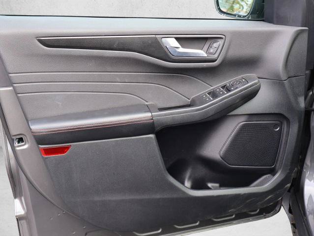 Certified 2022 Ford Escape SEL w/ SEL Stealth AWD Package image 11