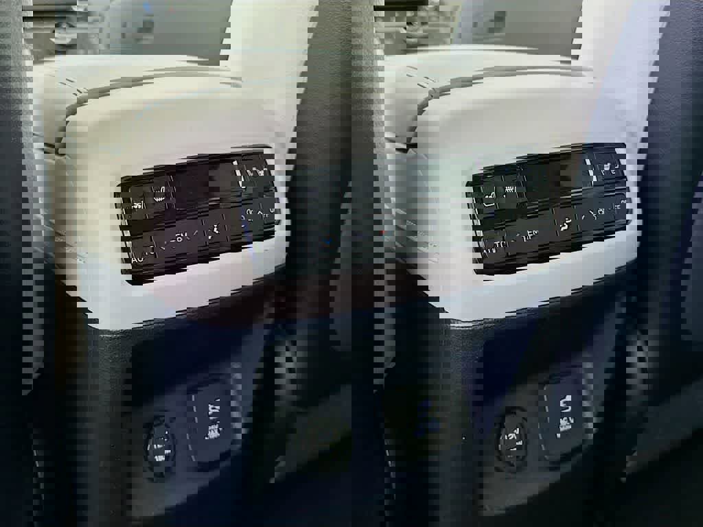 Used 2024 Hyundai Palisade Limited image 15