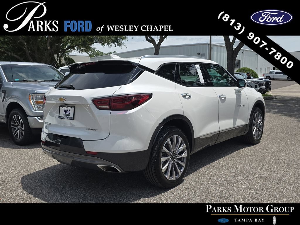 Used 2024 Chevrolet Blazer Premier w/ Enhanced Convenience Package FWD image 4