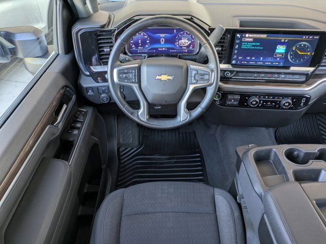 Used 2025 Chevrolet Silverado 2500 LT w/ Convenience Package image 15