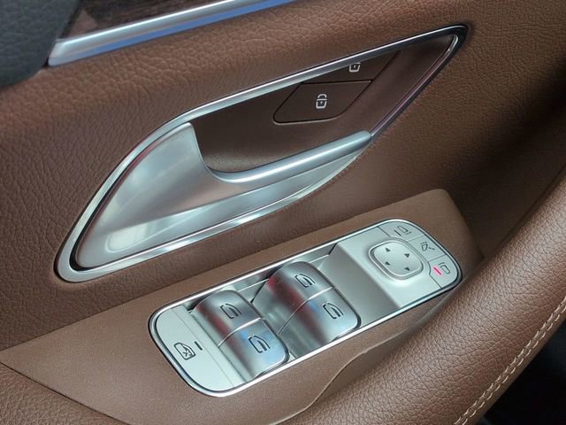 Used 2025 Mercedes-Benz GLE 450e 4MATIC image 31