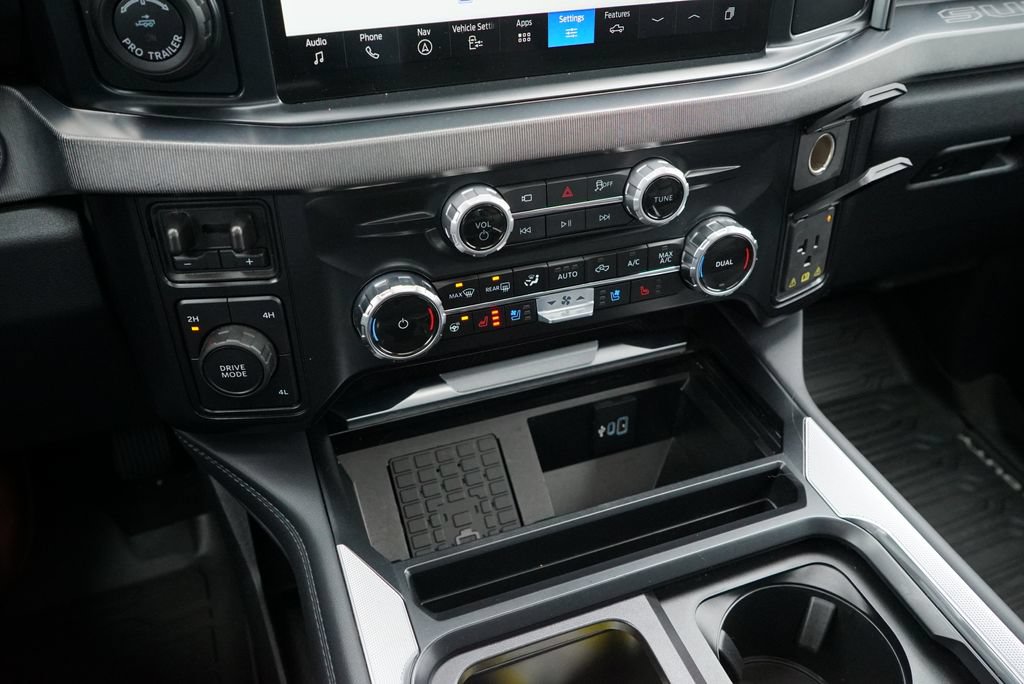 Certified 2025 Ford F450 Platinum w/ FX4 Off-Road Package AWD/4WD image 14
