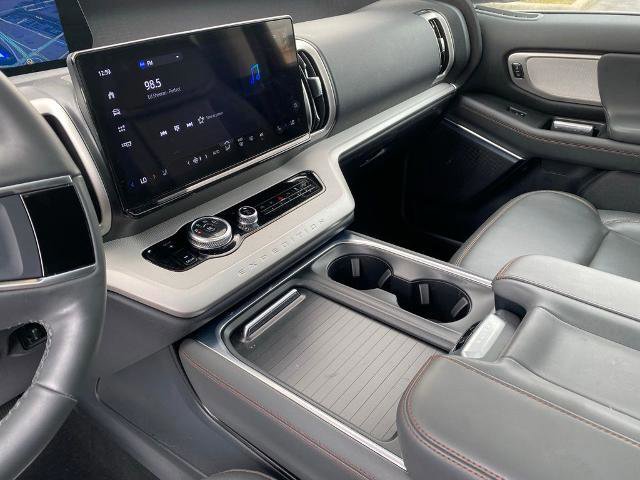 Certified 2025 Ford Expedition Active image 24