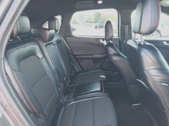 Certified 2025 Ford Escape ST-Line AWD/4WD image 24