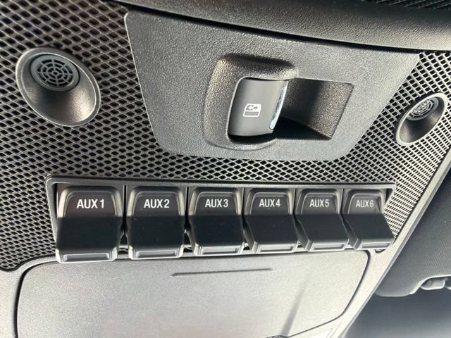 Certified 2017 Ford F350 Platinum w/ Platinum Ultimate Package AWD/4WD image 23