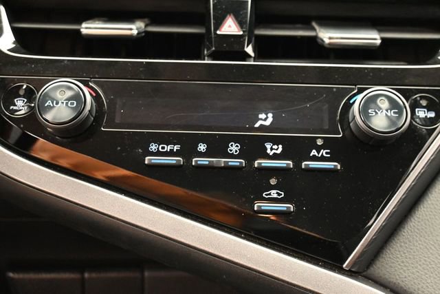 Used 2022 Toyota Camry SE FWD image 22