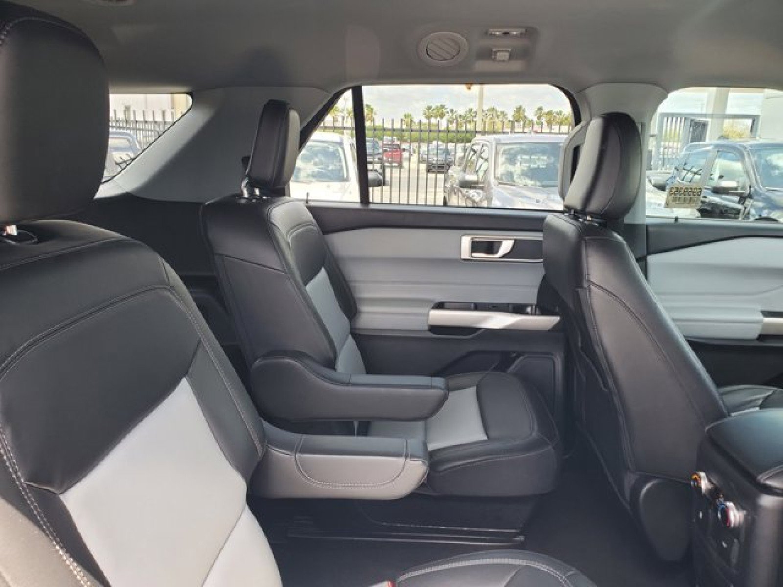 Certified 2023 Ford Explorer XLT w/ Equipment Group 202A RWD image 32