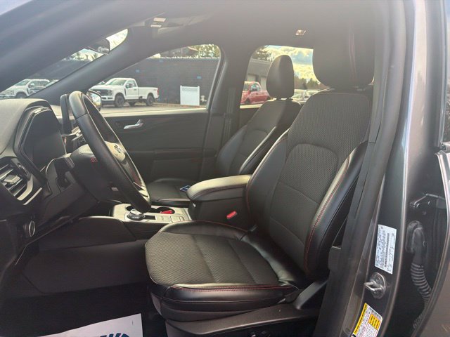 Certified 2025 Ford Escape ST-Line Select AWD/4WD image 14