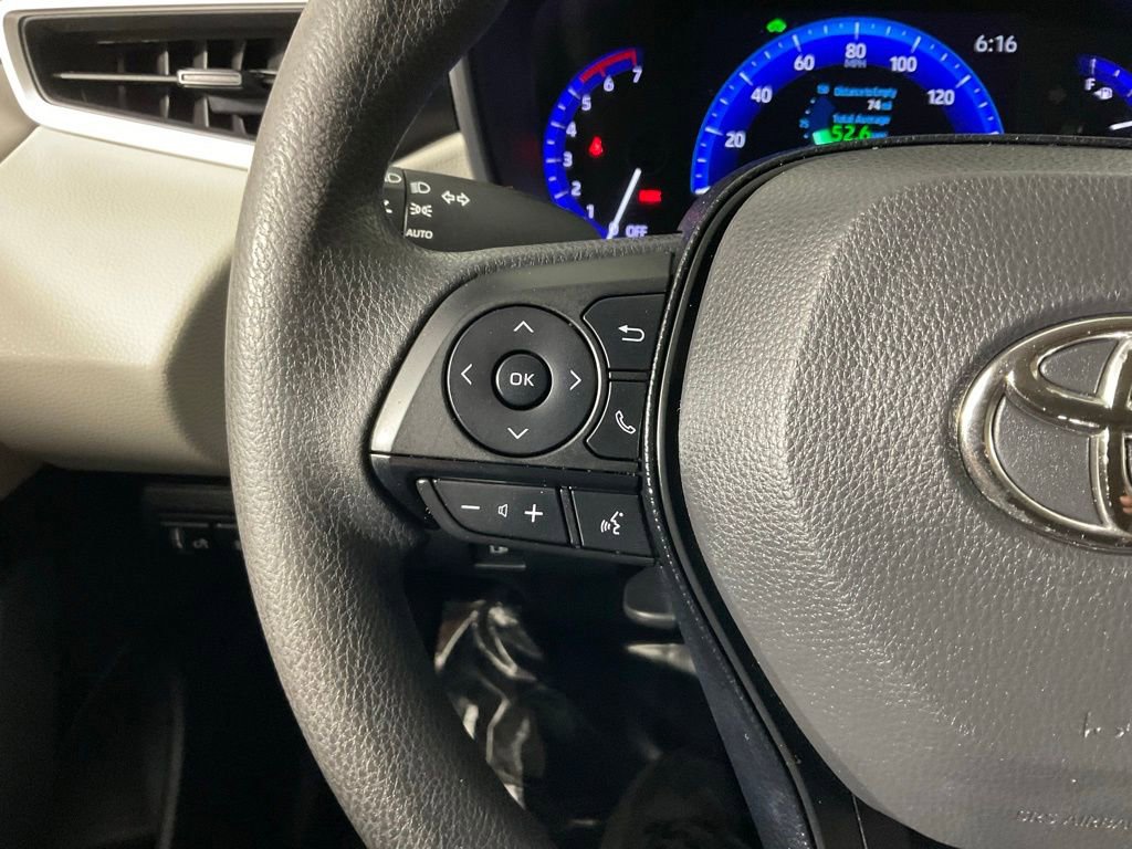 Used 2021 Toyota Corolla LE FWD image 23