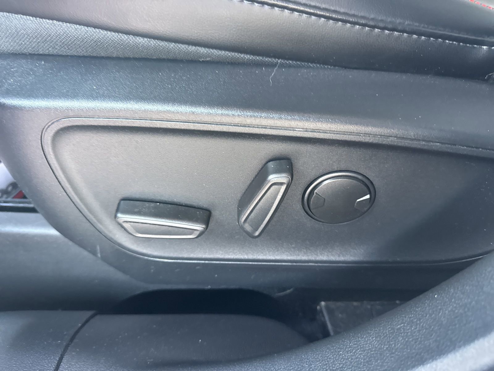 Certified 2024 Ford Escape ST-Line w/ Tech Pack #1 image 26