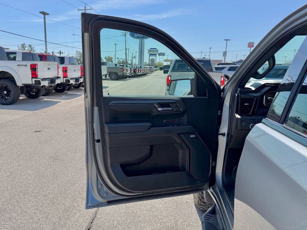 Used 2024 GMC Sierra 1500 AT4 w/ Technology Package AWD/4WD image 14