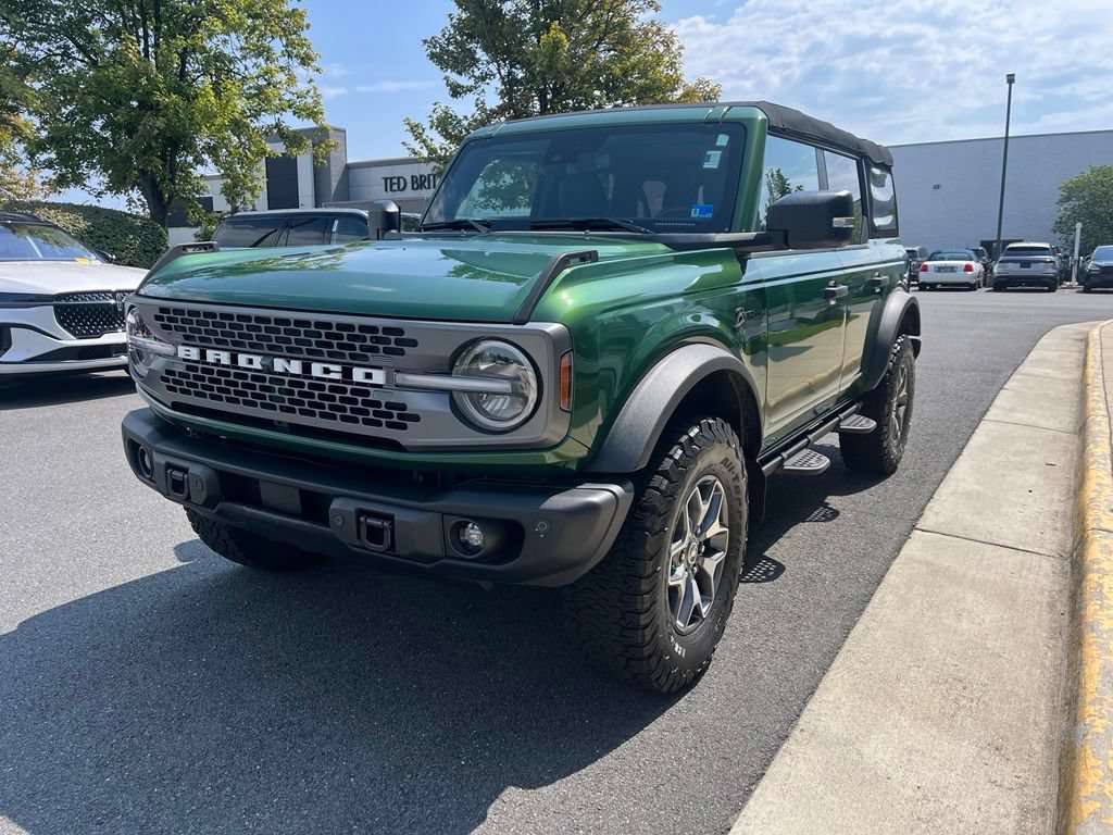Certified 2023 Ford Bronco 4-Door AWD/4WD image 3