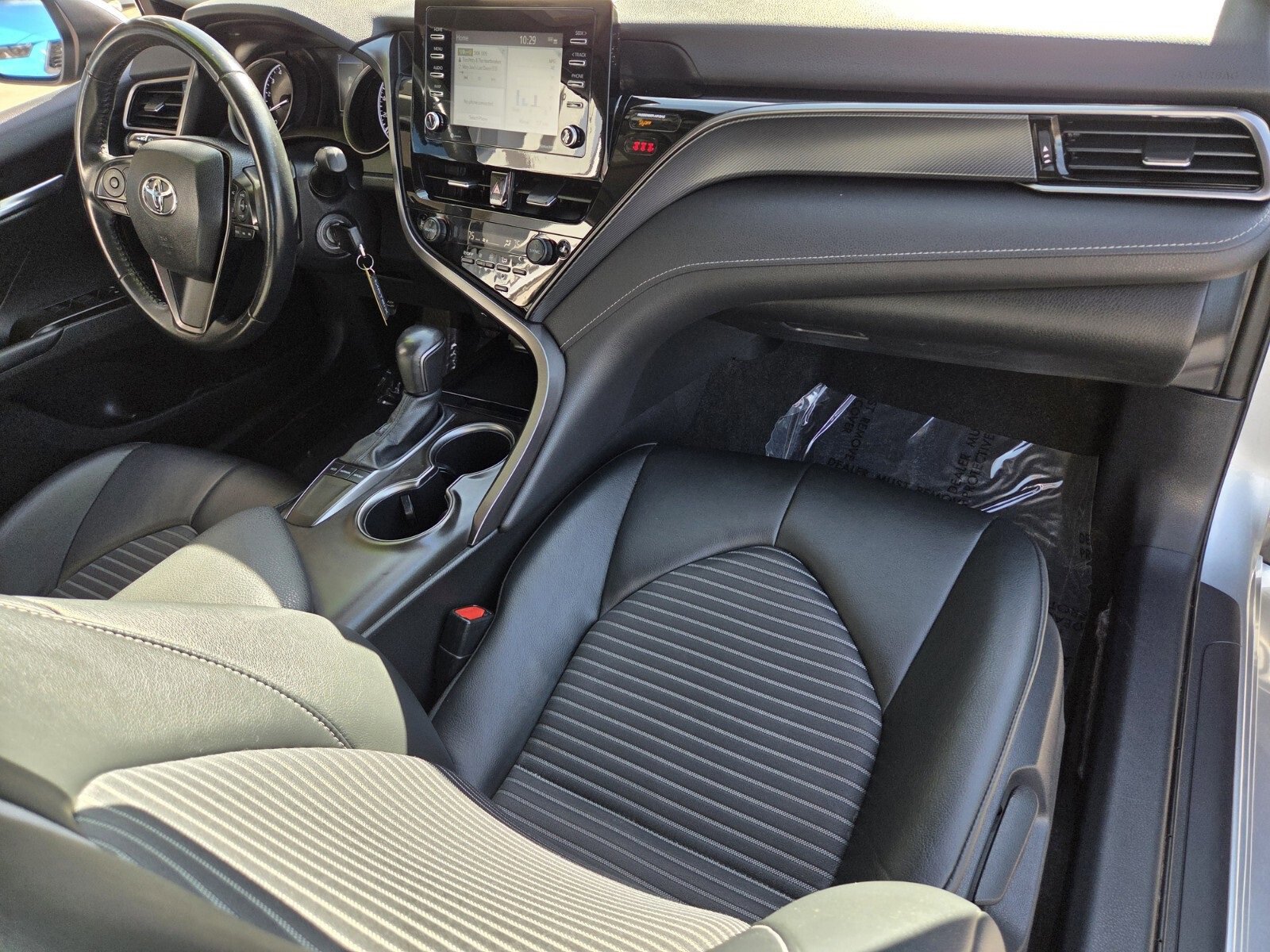 Used 2024 Toyota Camry SE image 16